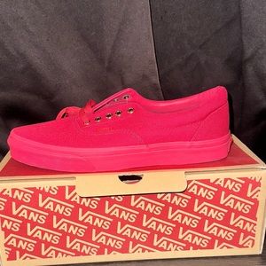 New!! Crimson Vans Era’s